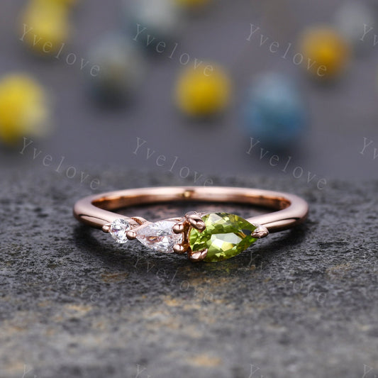 Vintage Peridot Ring Green Engagement Ring,Pear Cut Gems,Art Deco Moissanite Wedding Band,3 Stone Unique Women Bridal Promise Ring,Rose gold
